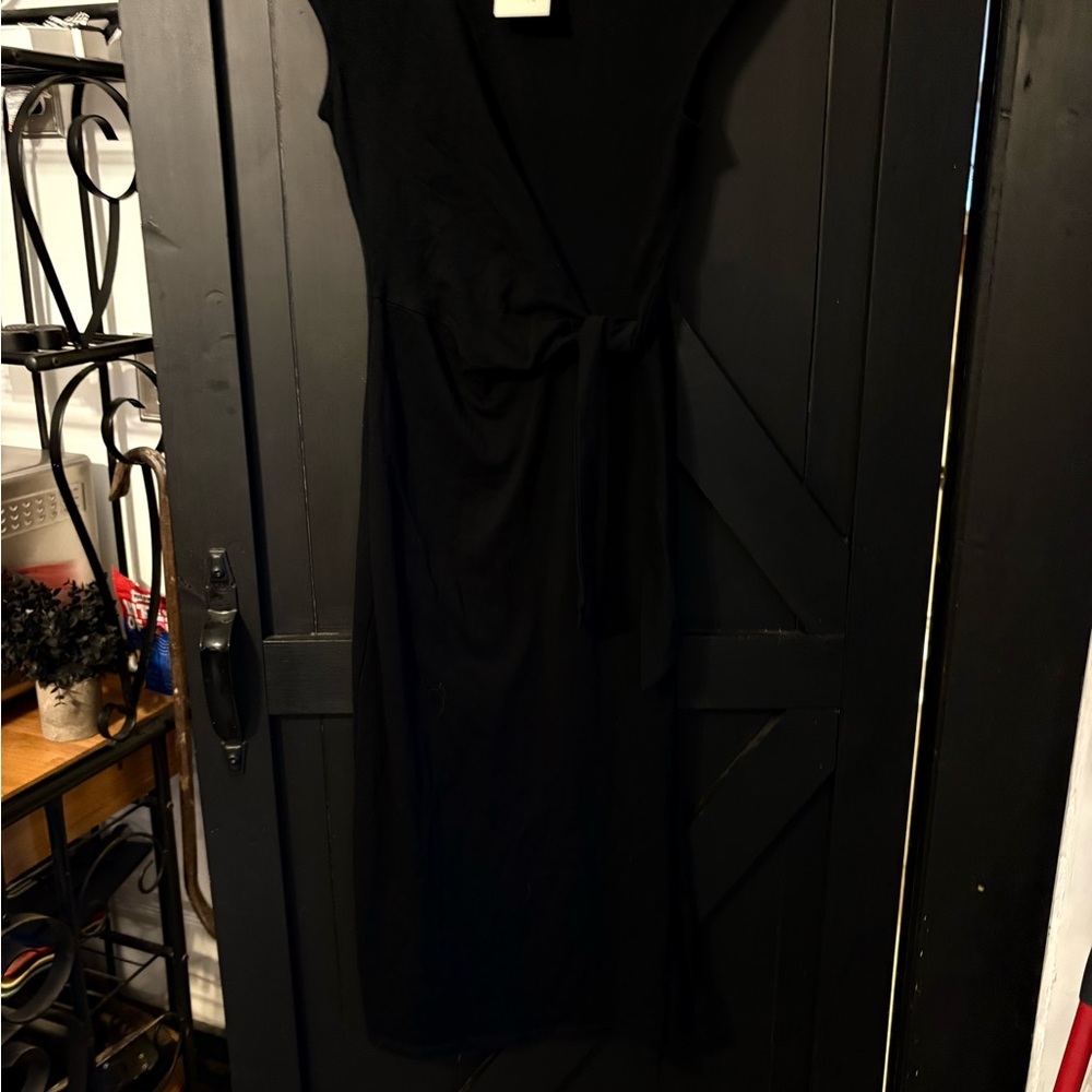 Universal Thread Black V-Neck Wrap Midi Dress